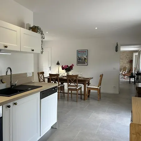 Casa vacanze Maison Avec Piscine Privée Et Animaux Admis - 6 Pers. - Fr-1-653-291 Courcome
